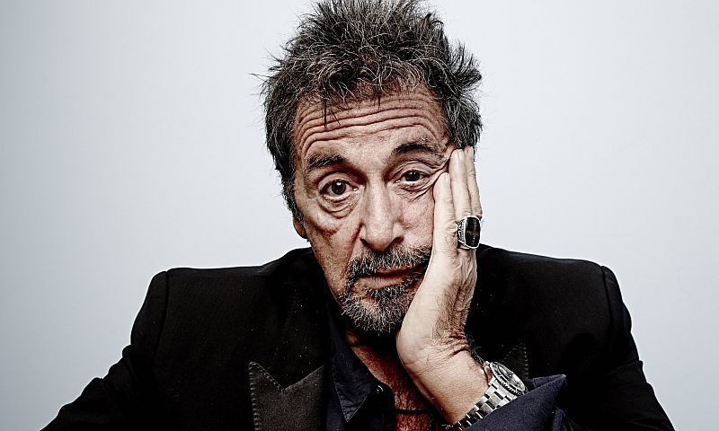 Al-Pacino-sits-his-face-l-009.jpg