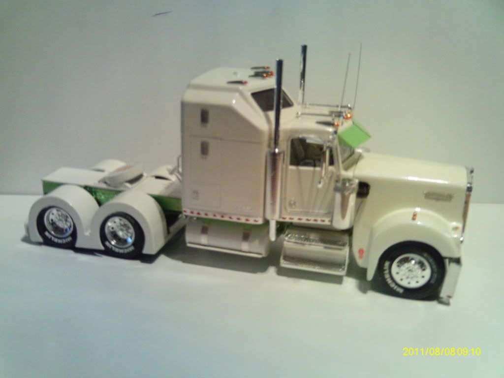 builttrucks004.jpg