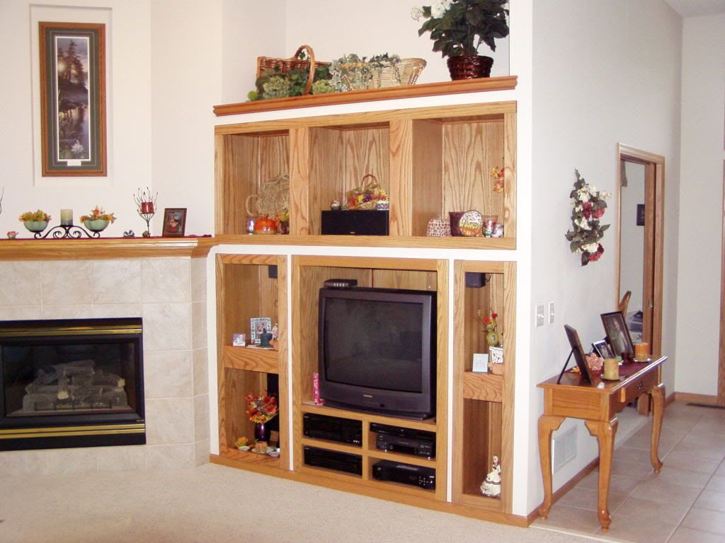 ShelfProjectInLivingRoom005.jpg
