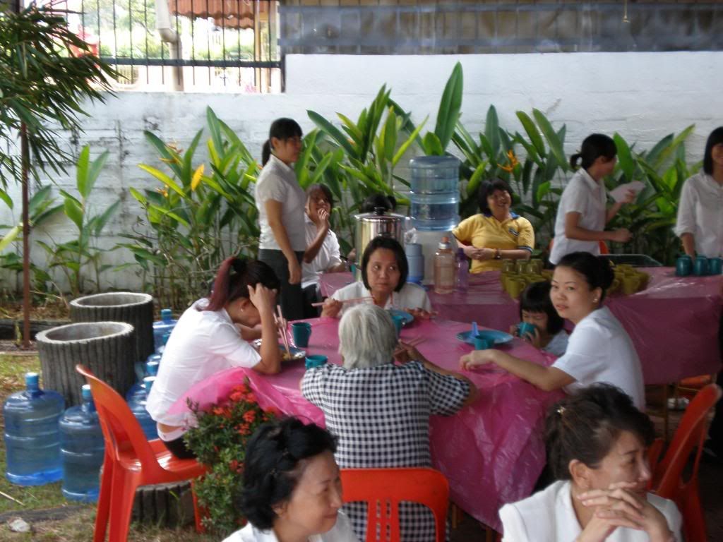 佛堂开法会