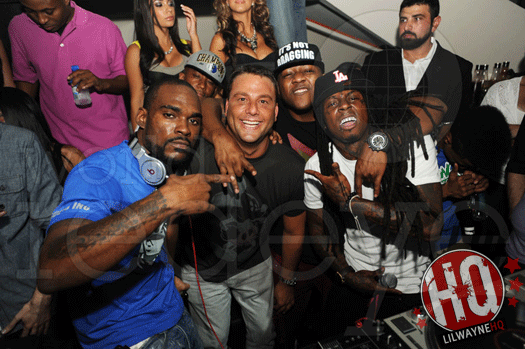 Lil Wayne Parties With The Mavs