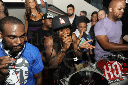 Lil Wayne Parties With The Mavs