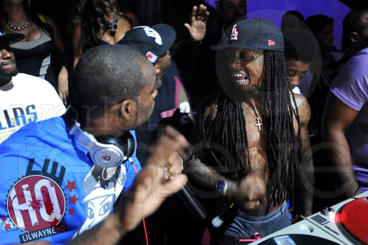 Lil Wayne Parties With The Mavs