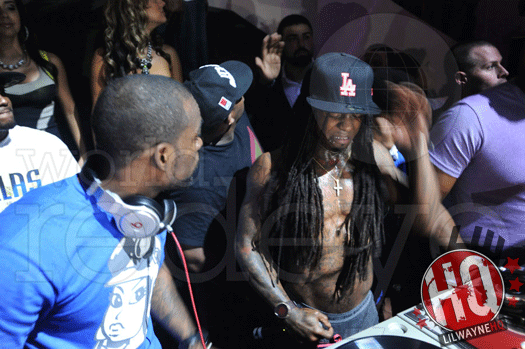 Lil Wayne Parties With The Mavs