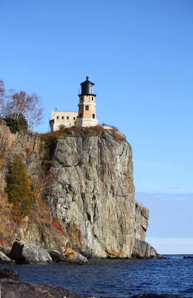 IMAGE: http://i231.photobucket.com/albums/ee207/chase-aise/Duluth09/split_rock.jpg