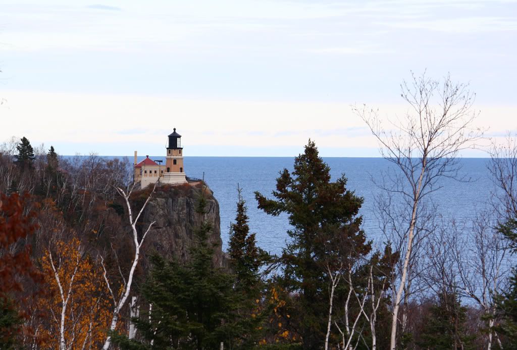 IMAGE: http://i231.photobucket.com/albums/ee207/chase-aise/Duluth09/split_rock2.jpg