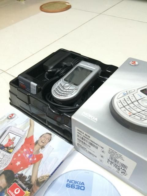 Nokia 6630 Vodafone fullbox,Bold 9000,nokia 6700,E51 leng keng - 1