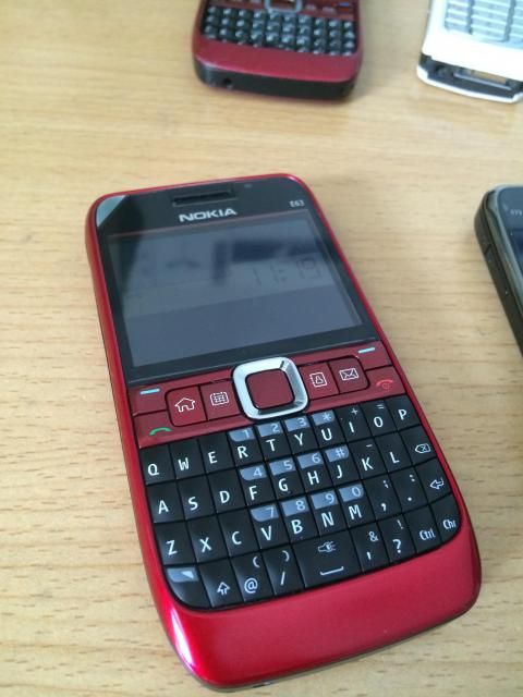Nokia E73 và E63 chữa cháy siêu hạng - 3