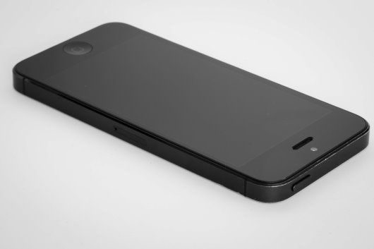 Wikimedia Commons photo iPhone5-3.jpg