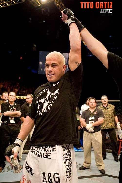 Pamela anderson,Peyton manning,Michael irvin,Derek jeter and all the yankee 