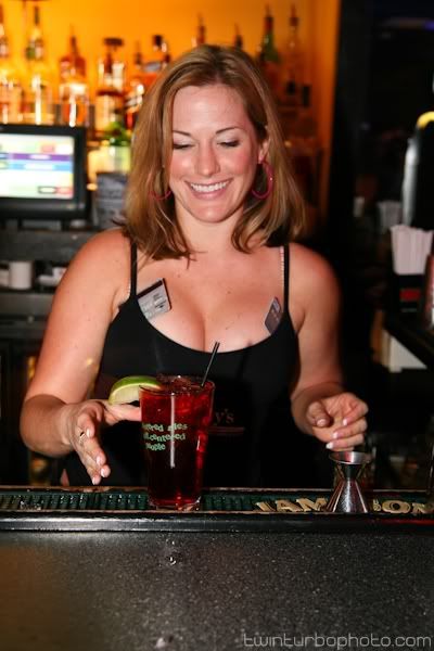 IMAGE: http://i231.photobucket.com/albums/ee313/twinturbo_photo/IMG_2350.jpg