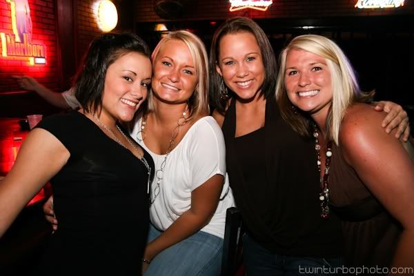 IMAGE: http://i231.photobucket.com/albums/ee313/twinturbo_photo/IMG_2382.jpg