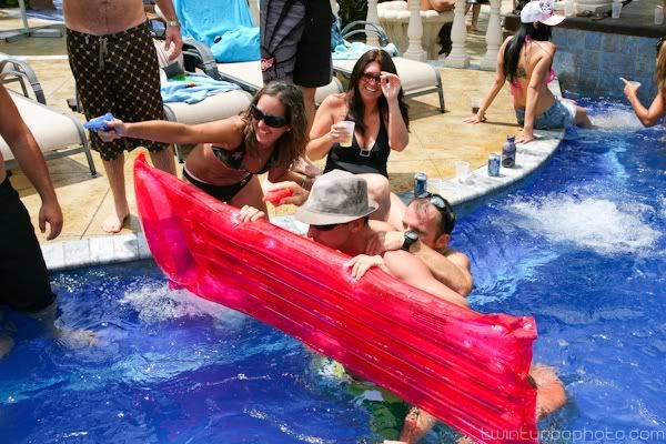 IMAGE: http://i231.photobucket.com/albums/ee313/twinturbo_photo/IMG_3203.jpg