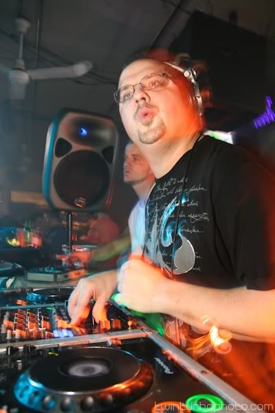 IMAGE: http://i231.photobucket.com/albums/ee313/twinturbo_photo/IMG_4872.jpg