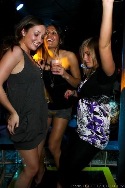 IMAGE: http://i231.photobucket.com/albums/ee313/twinturbo_photo/IMG_9835.jpg